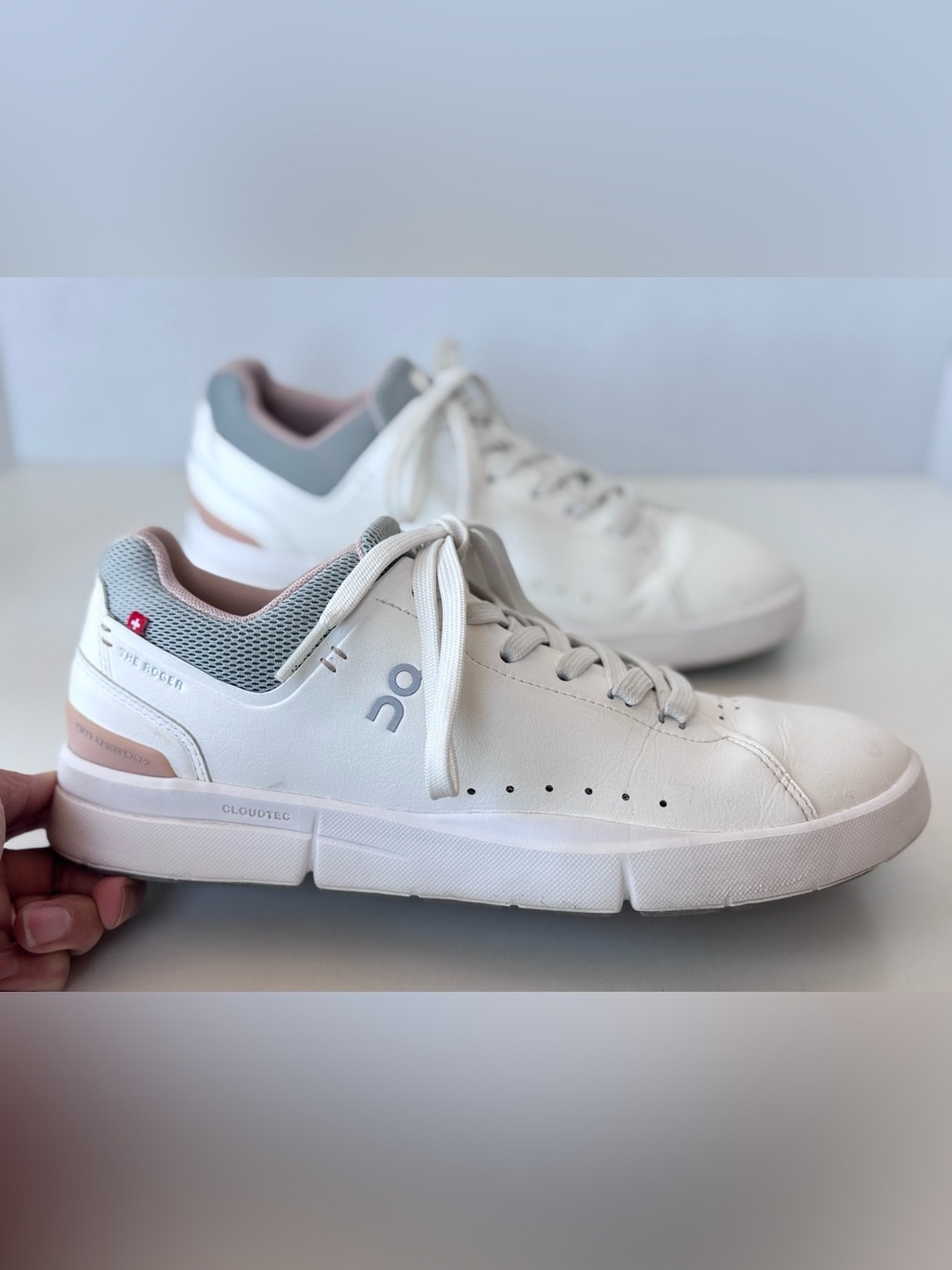 On The Roger Advantage Lace Up Sneaker Shoes Women's Size 8.5